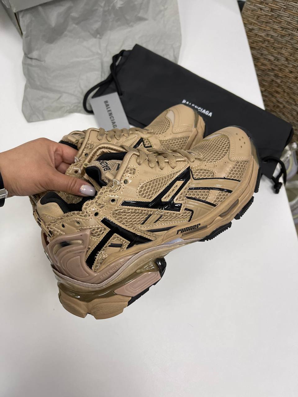 Стильные кроссовки от Balenciaga BP-30743 Стильные кроссовки от Balenciaga BP-30743