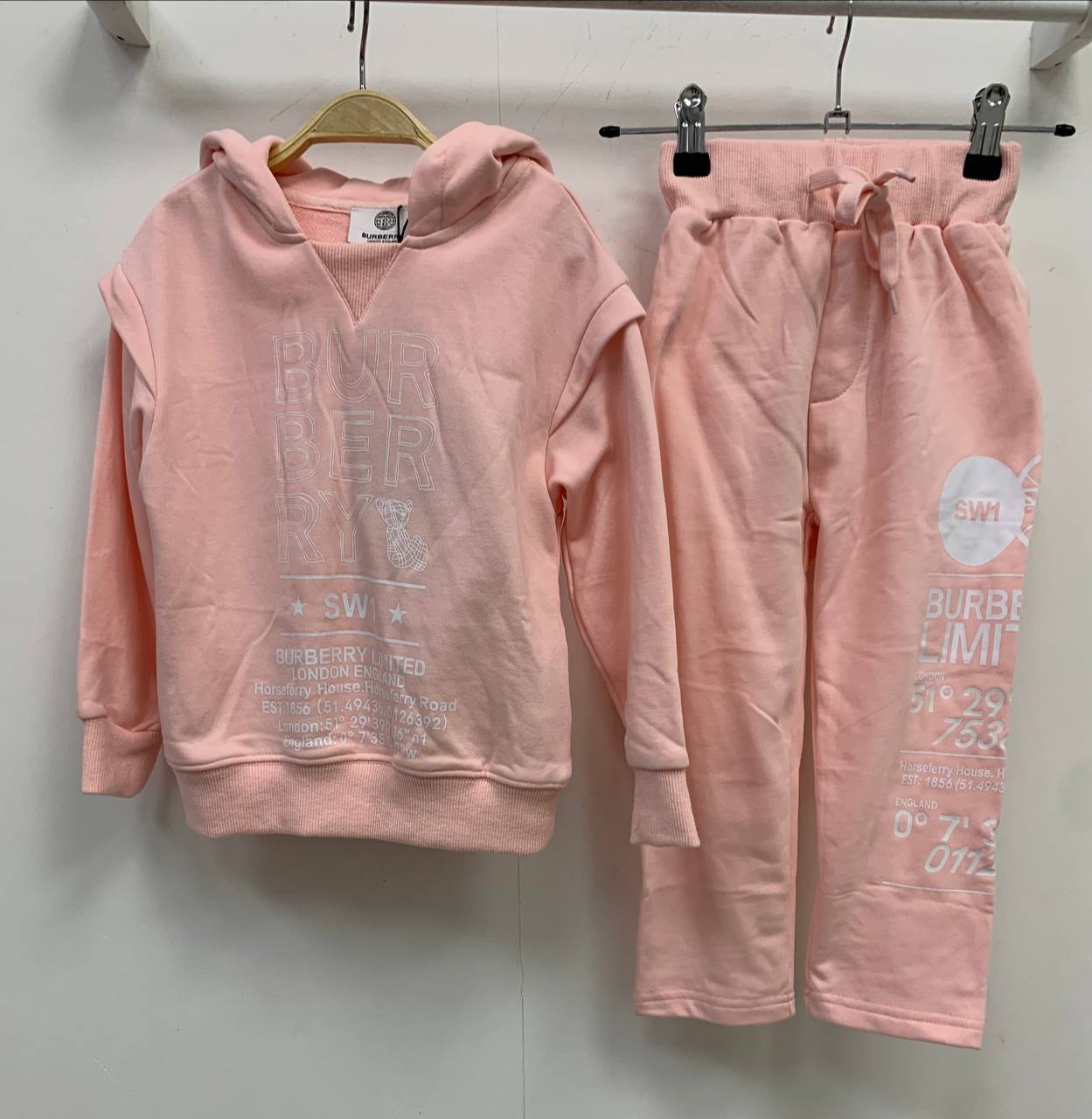 Костюм спортивный эксклюзив Burberry BP-29946 Костюм спортивный эксклюзив Burberry BP-29946