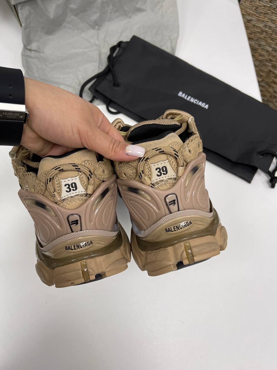 Стильные кроссовки от Balenciaga BP-30743 Стильные кроссовки от Balenciaga BP-30743