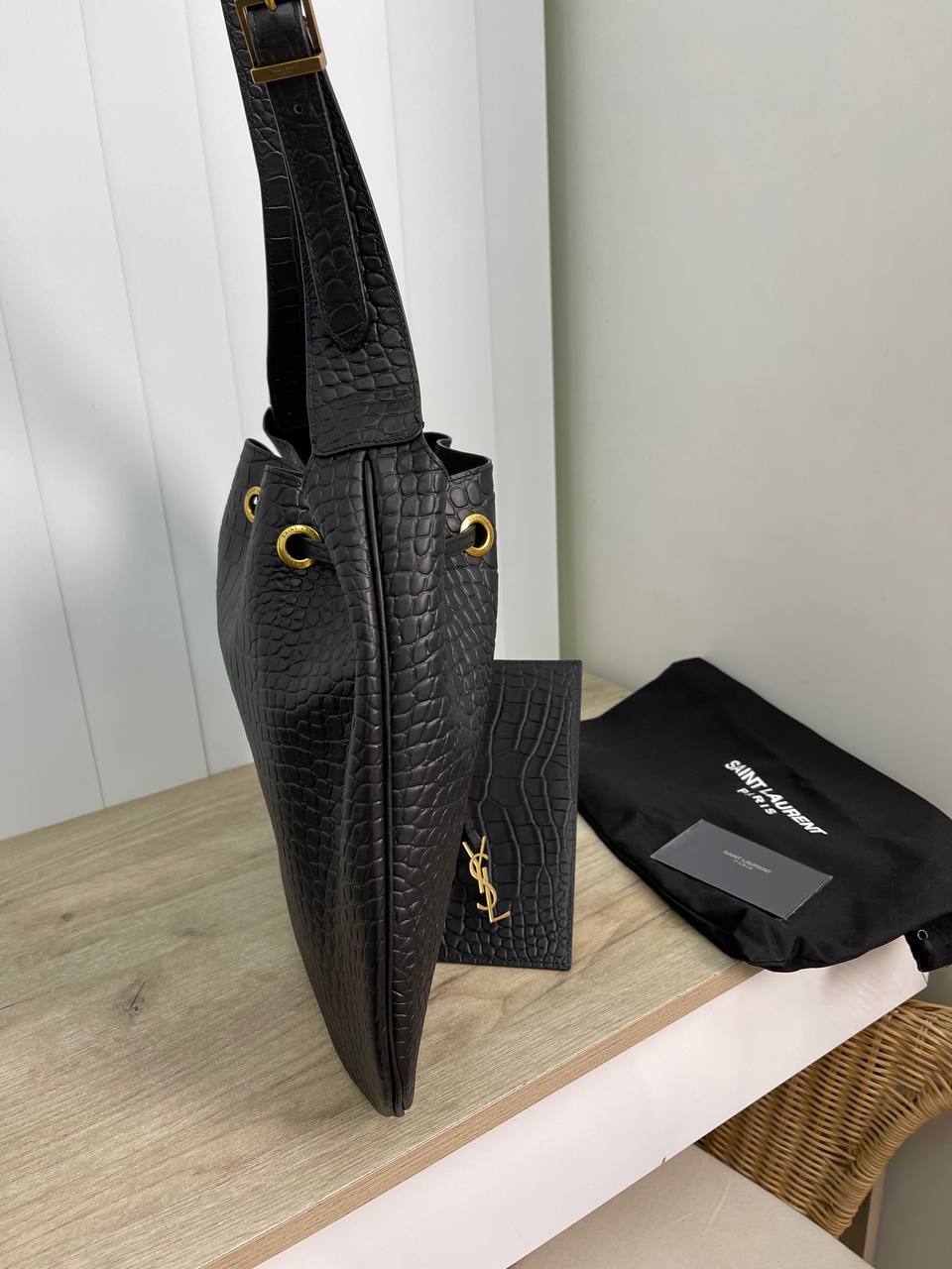 Женская элитная сумка черная Yves Saint Laurent BP-24680 Женская элитная сумка черная Yves Saint Laurent BP-24680