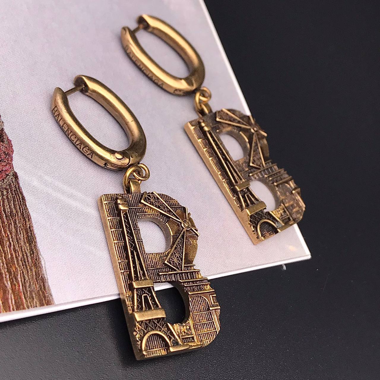 Премиум серьги Balenciaga BP-23945 Премиум серьги Balenciaga BP-23945