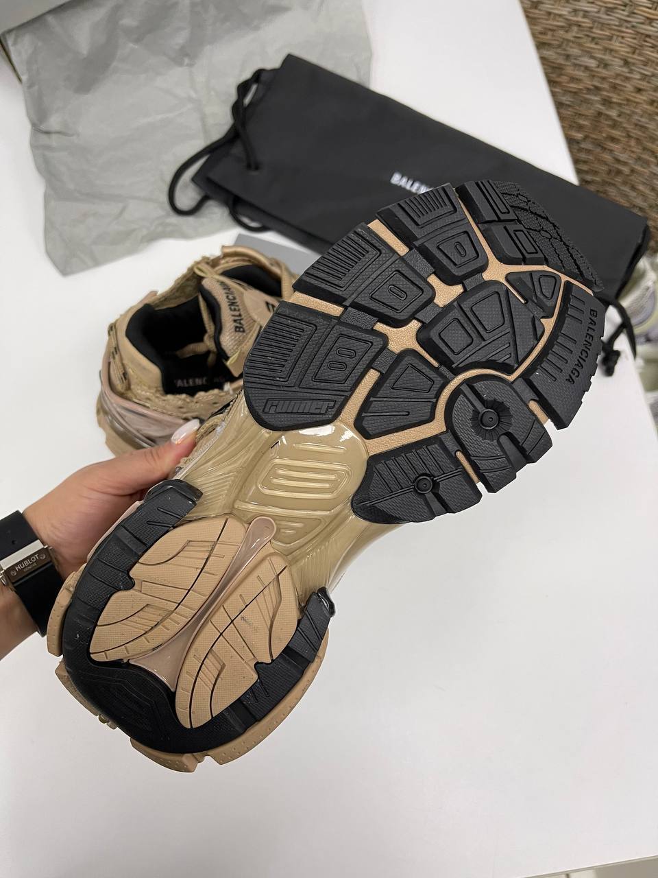 Стильные кроссовки от Balenciaga BP-30743 Стильные кроссовки от Balenciaga BP-30743