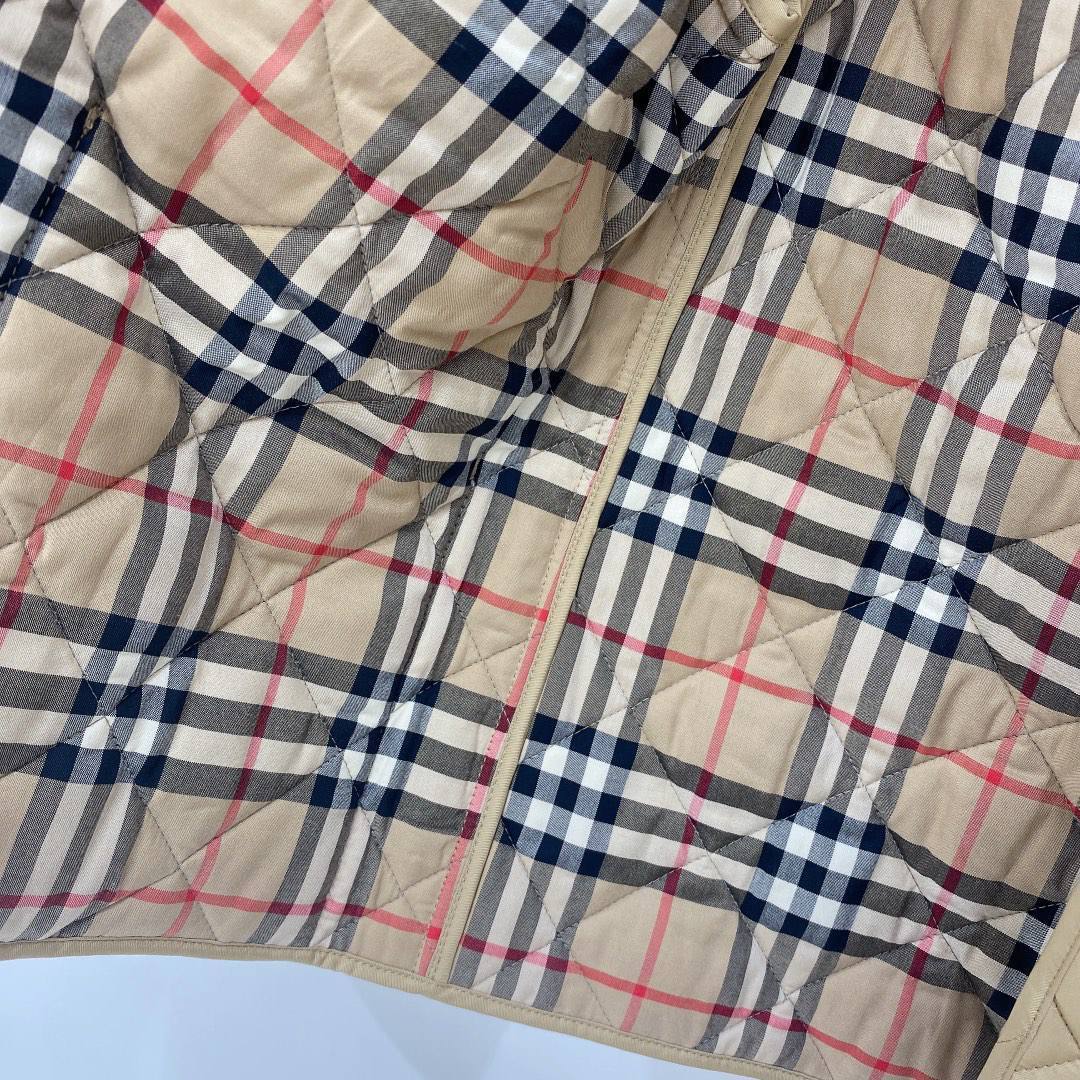 Куртка эксклюзивная Burberry BP-17973 Куртка эксклюзивная Burberry BP-17973