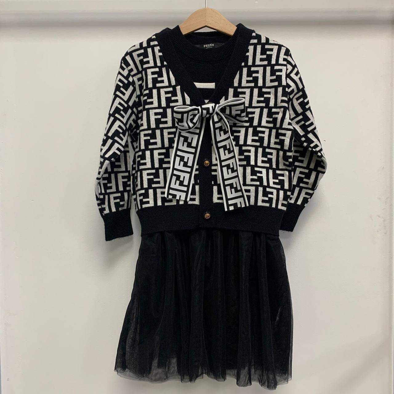 Комплект модный Fendi BP-17569 Комплект модный Fendi BP-17569