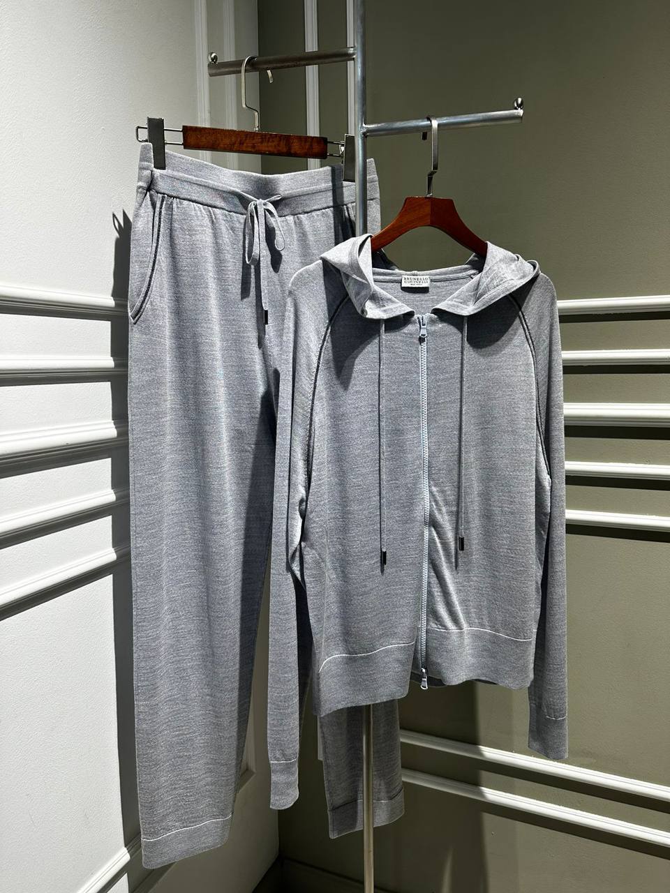 Трендовый спортивный костюм BC BP-29828 Трендовый спортивный костюм BC BP-29828