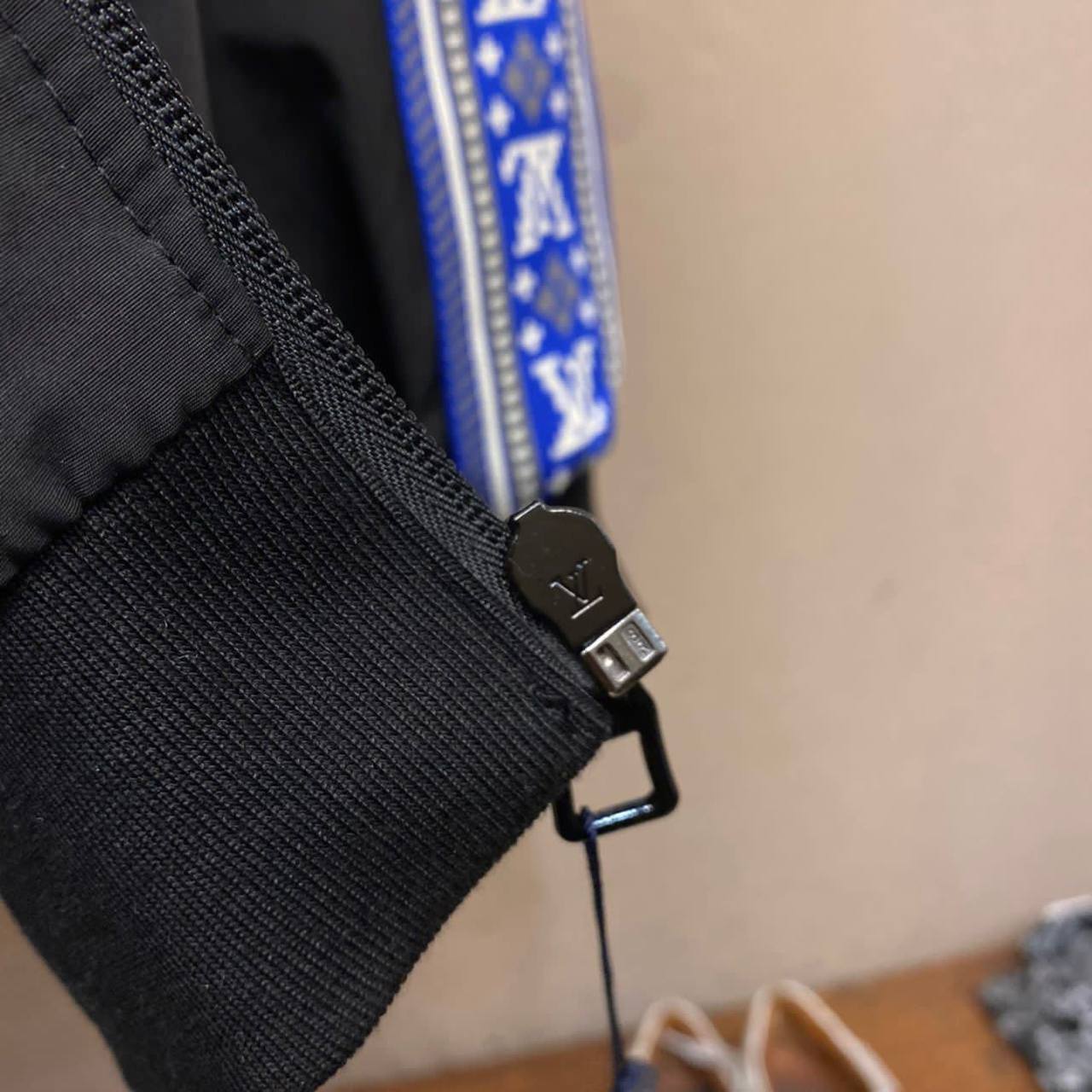 Костюм спортивный Louis Vuitton BP-26189 Костюм спортивный Louis Vuitton BP-26189