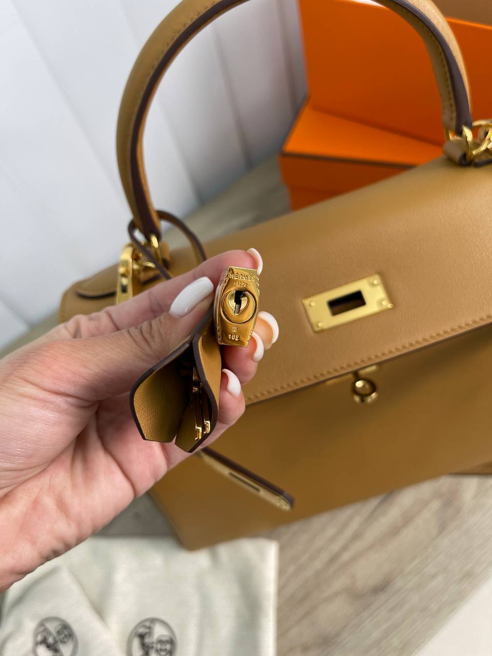 Коллекционная сумка Kelly, 28 см Hermes BP-16438 Коллекционная сумка Kelly, 28 см Hermes BP-16438