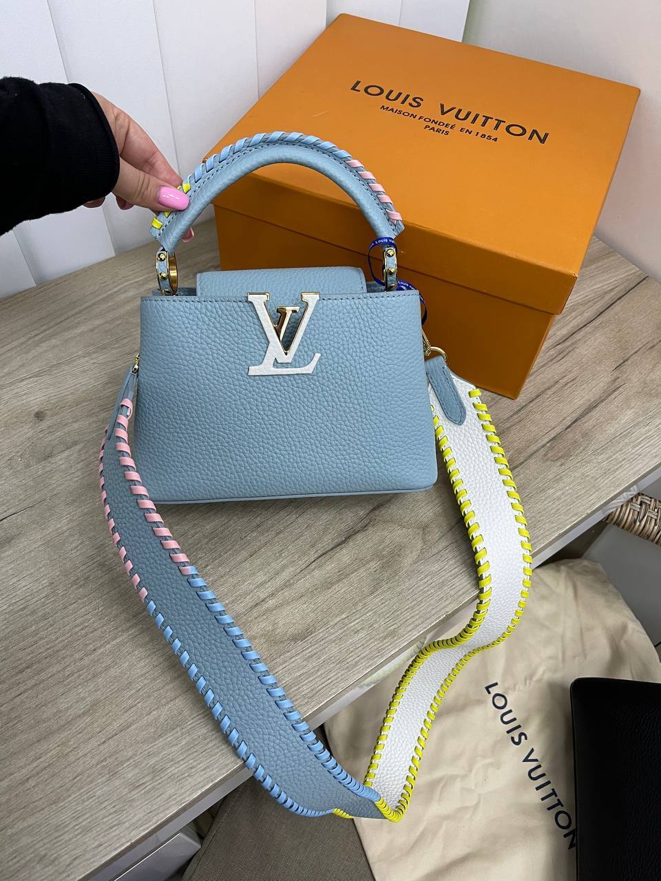 Элитная женская сумка Capucines 20 см Louis Vuitton BP-29494 Элитная женская сумка Capucines 20 см Louis Vuitton BP-29494