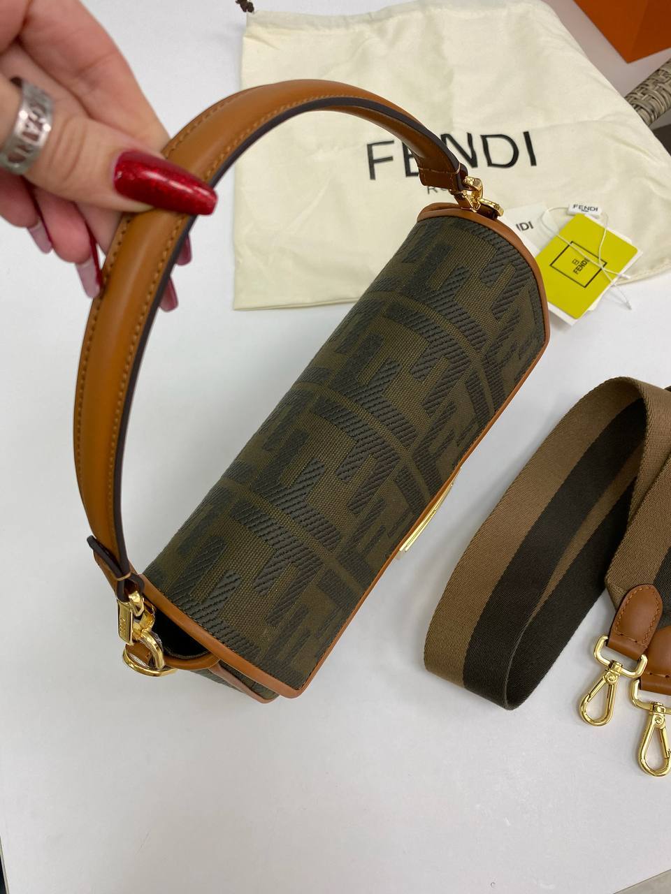 Трендовая женская сумка хаки Baguette Fendi BP-27229 Трендовая женская сумка хаки Baguette Fendi BP-27229