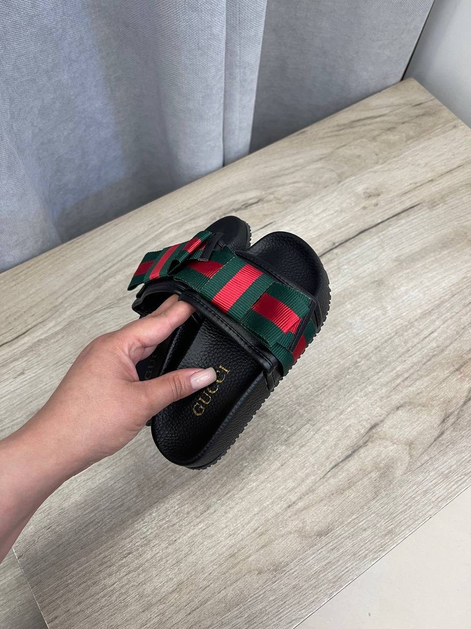 Шлепанцы дизайнерские Gucci BP-52182 Шлепанцы дизайнерские Gucci BP-52182