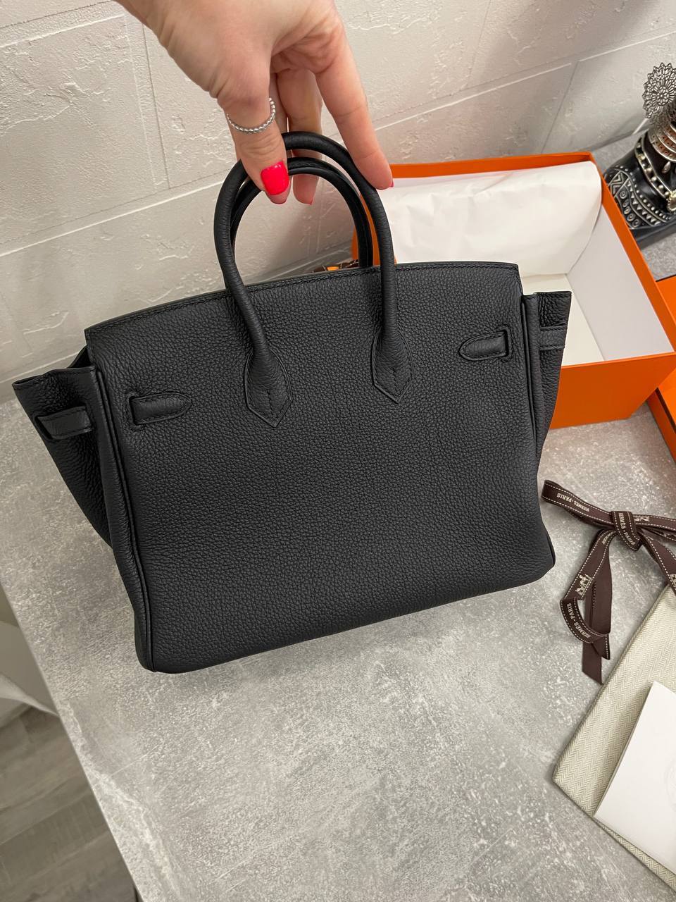 Коллекционная сумка Birkin женская 25 см, Hermes BP-46992, из кожи Fjord Коллекционная сумка Birkin женская 25 см, Hermes BP-46992, из кожи Fjord