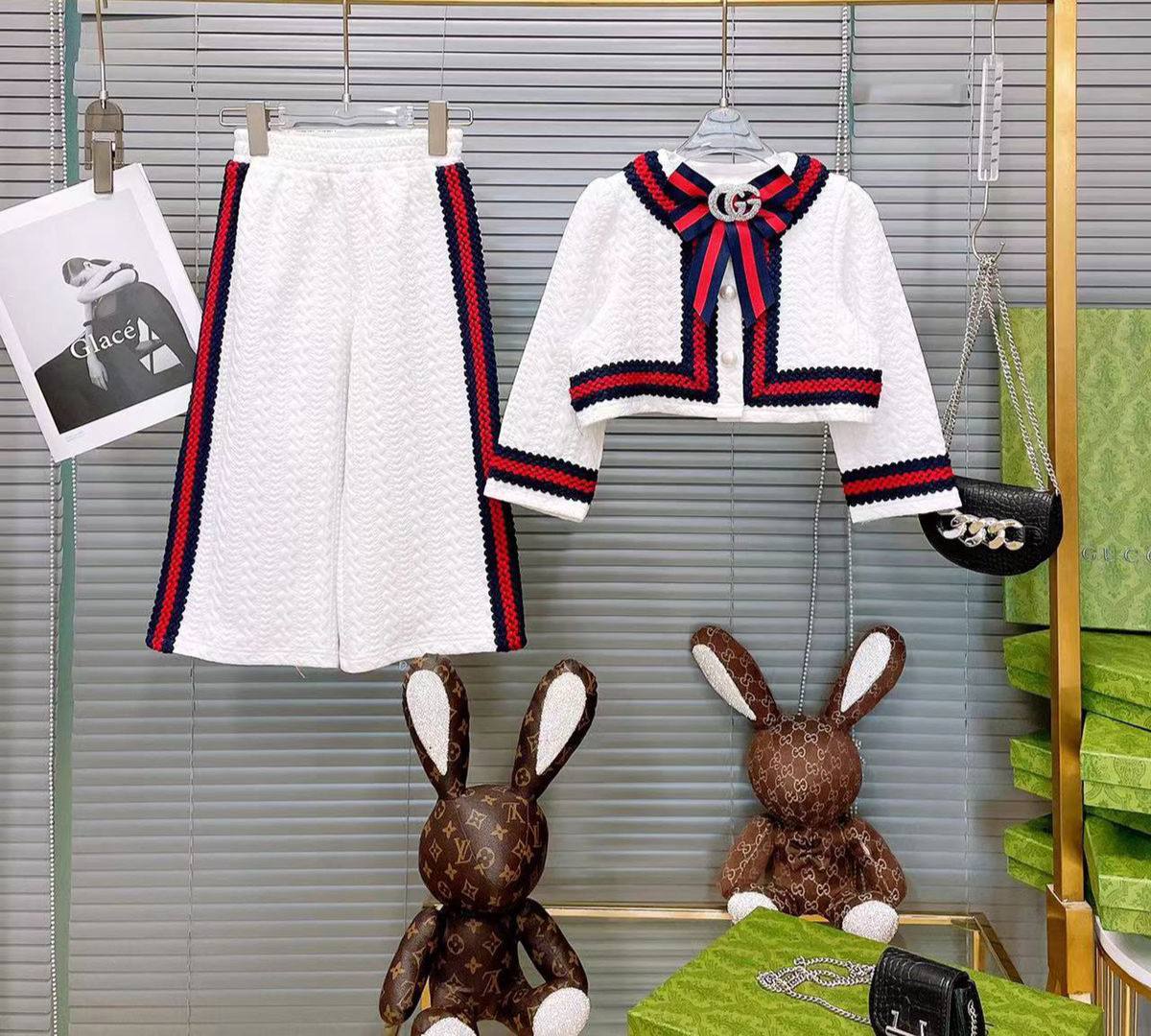 Комплект премиальный Gucci BP-20428 Комплект премиальный Gucci BP-20428