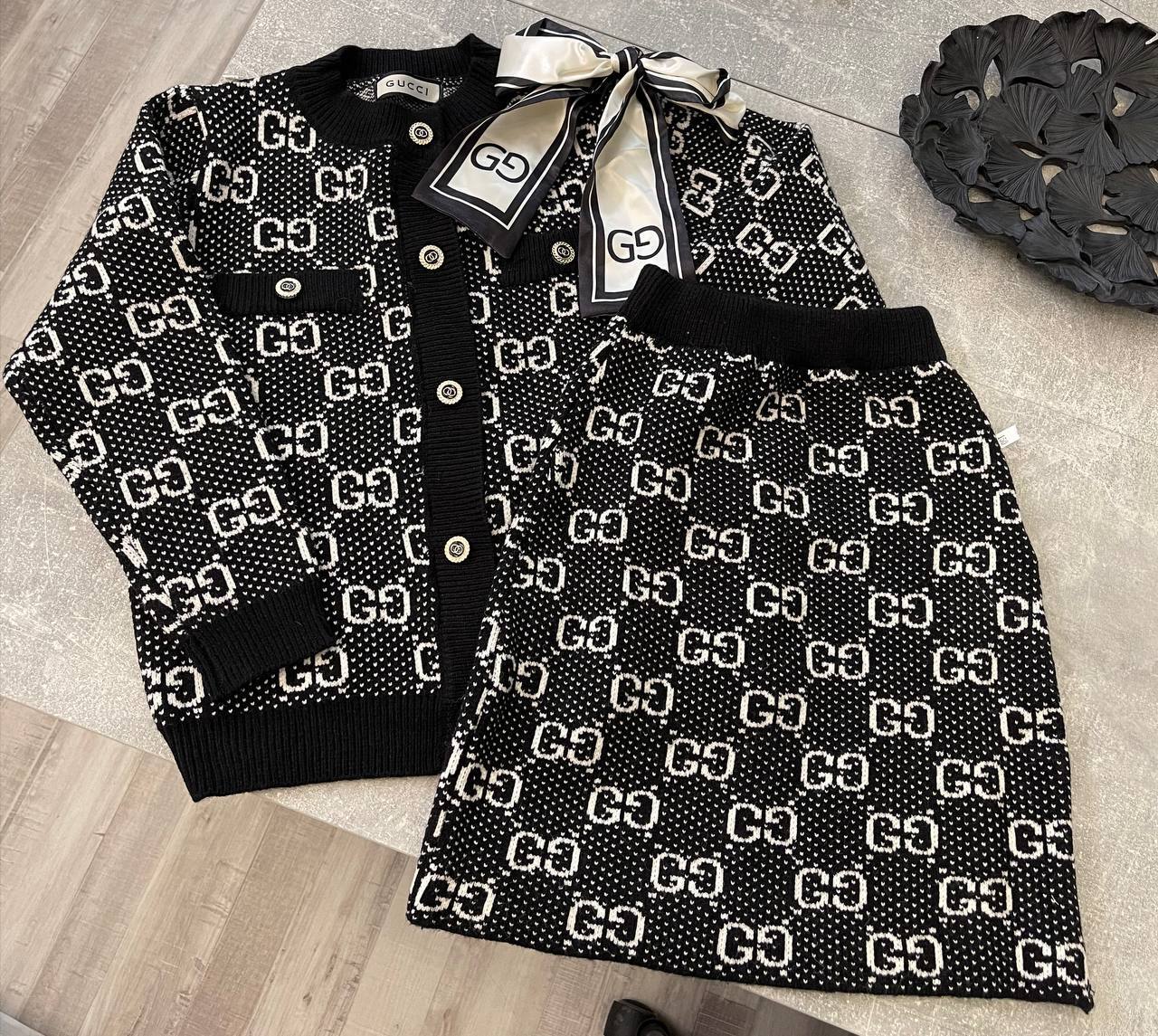 Костюм стильный Gucci BP-38809 Костюм стильный Gucci BP-38809