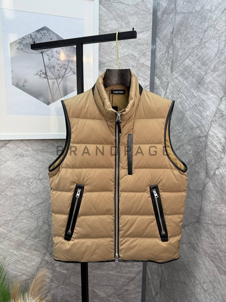 Жилет нейлоновый Tom Ford BPLUX5591 Жилет нейлоновый Tom Ford BPLUX5591