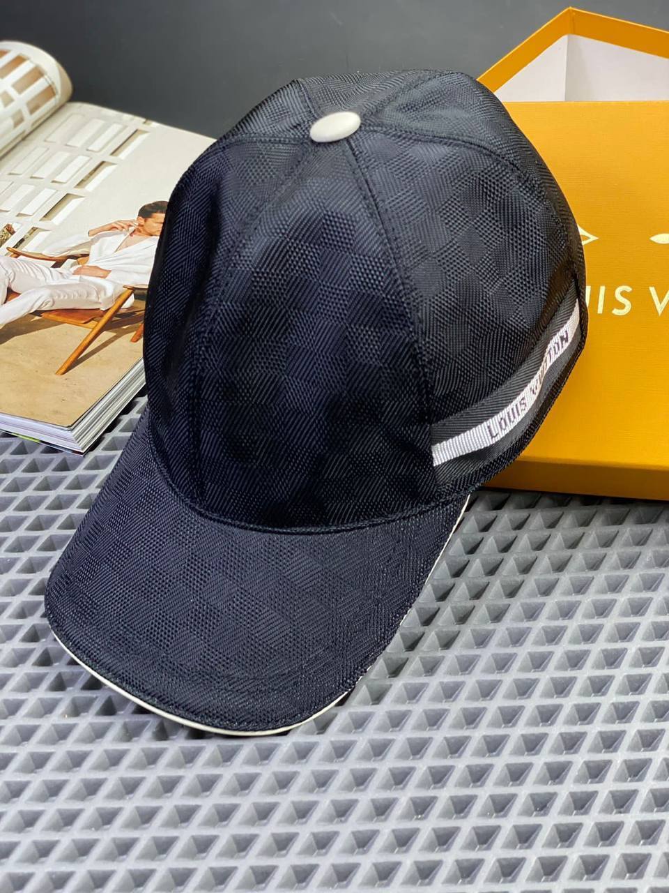 Louis Vuitton BP-23076 стильная бейсболка Louis Vuitton BP-23076 стильная бейсболка