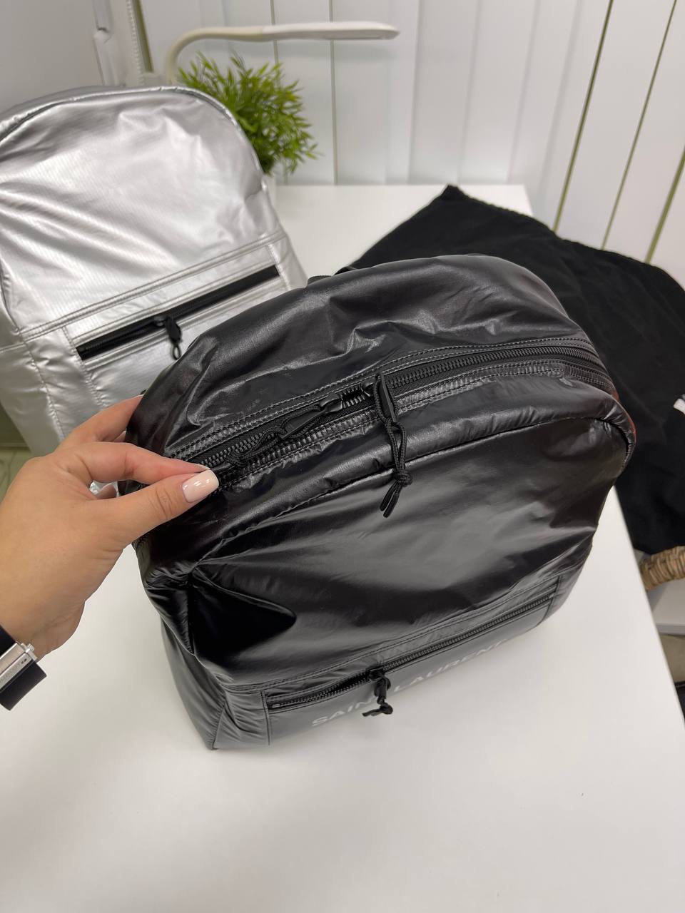 Рюкзак трендовый Yves Saint Laurent BP-22252 Рюкзак трендовый Yves Saint Laurent BP-22252