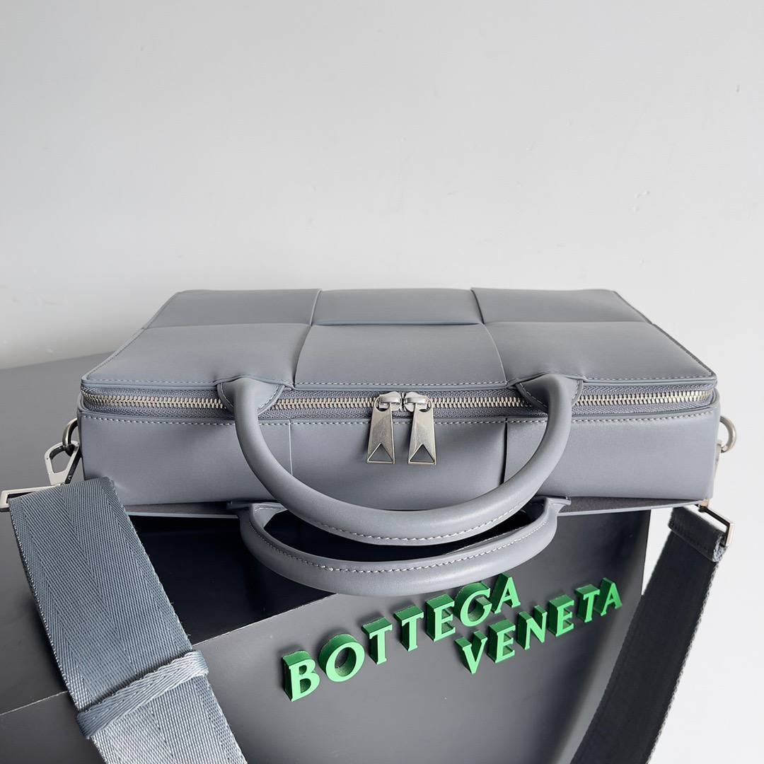 Портфель Bottega Veneta стильный BP-37280 Портфель Bottega Veneta стильный BP-37280