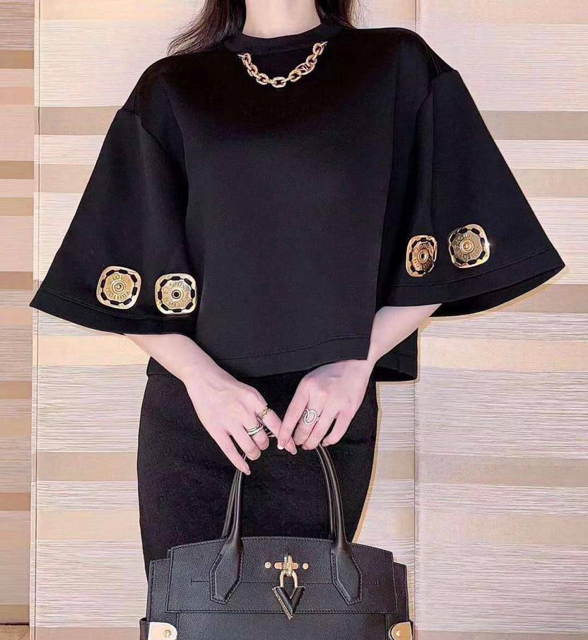 Кроп-топ Louis Vuitton BP-38635 с кнопками Кроп-топ Louis Vuitton BP-38635 с кнопками