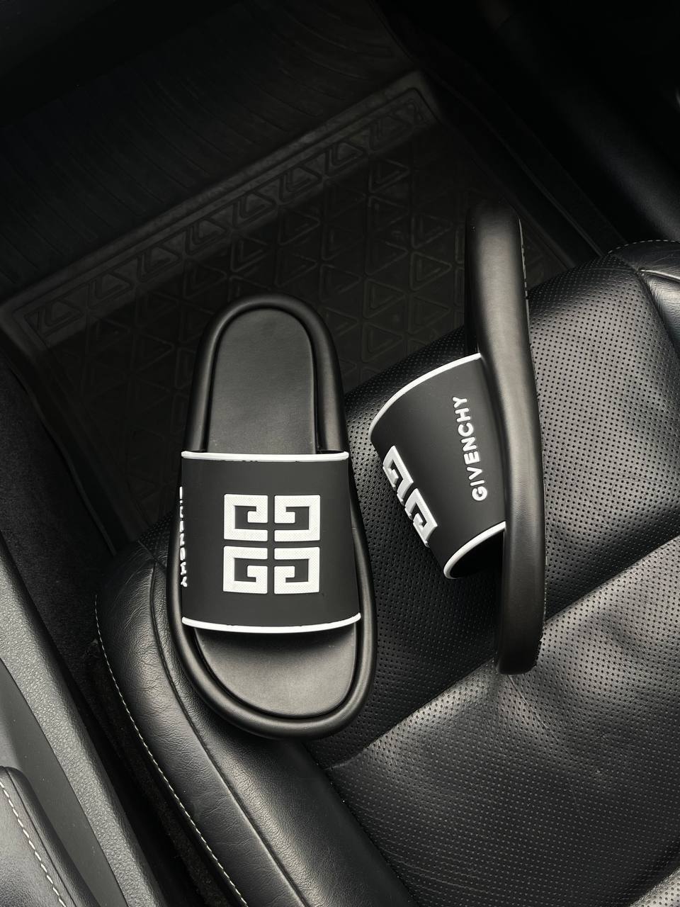 Эксклюзивные шлёпанцы Givenchy BP-14160 Эксклюзивные шлёпанцы Givenchy BP-14160