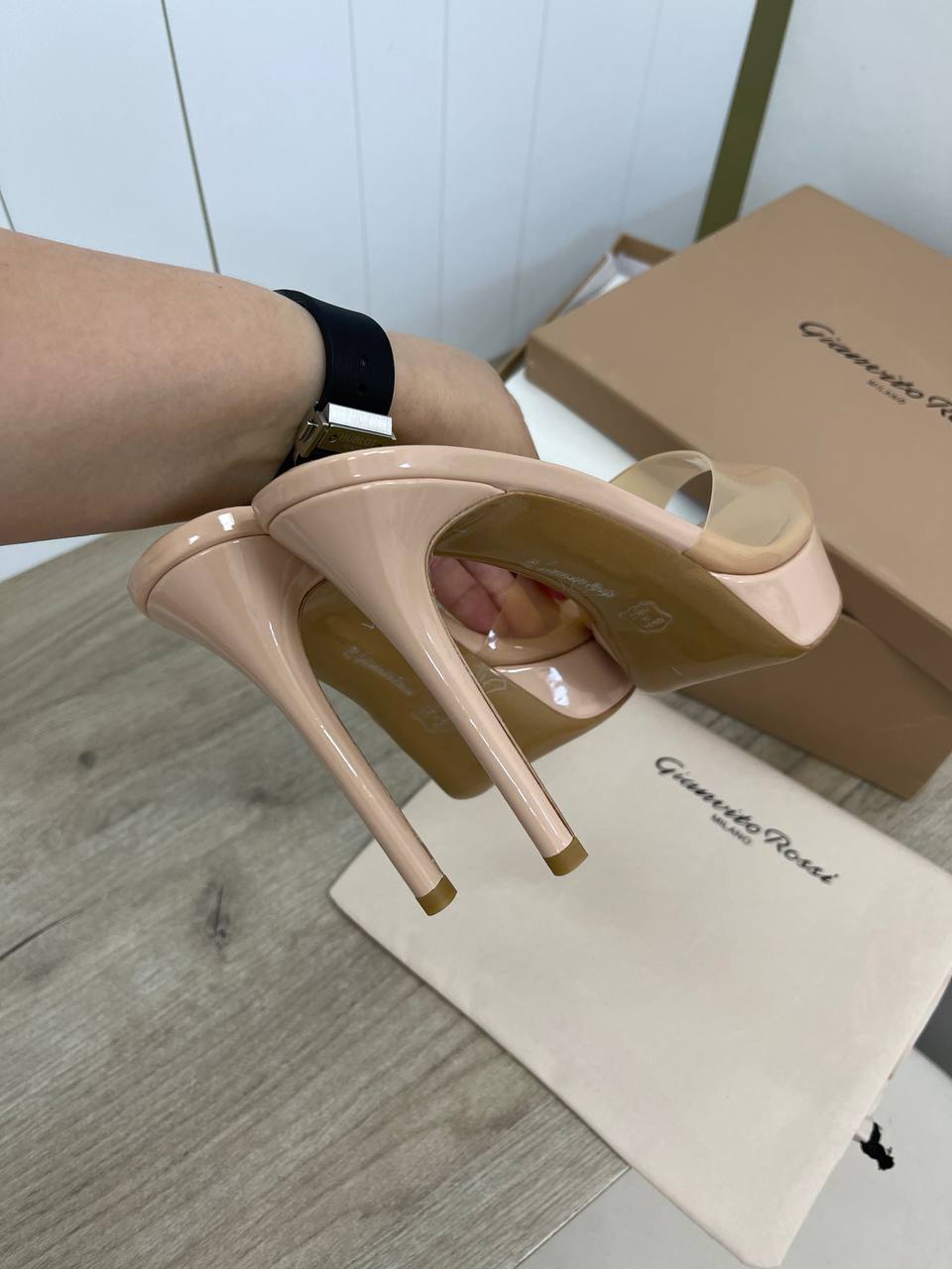 Дизайнерские мюли Gianvito Rossi BP-34770 Дизайнерские мюли Gianvito Rossi BP-34770