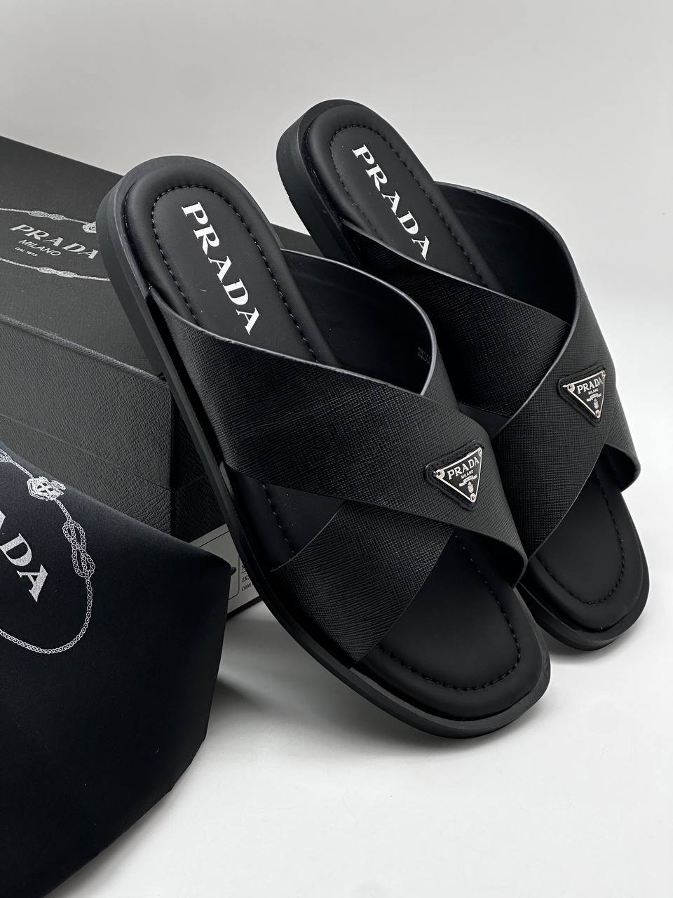 Шлёпанцы стильные Prada BP-33275 Шлёпанцы стильные Prada BP-33275