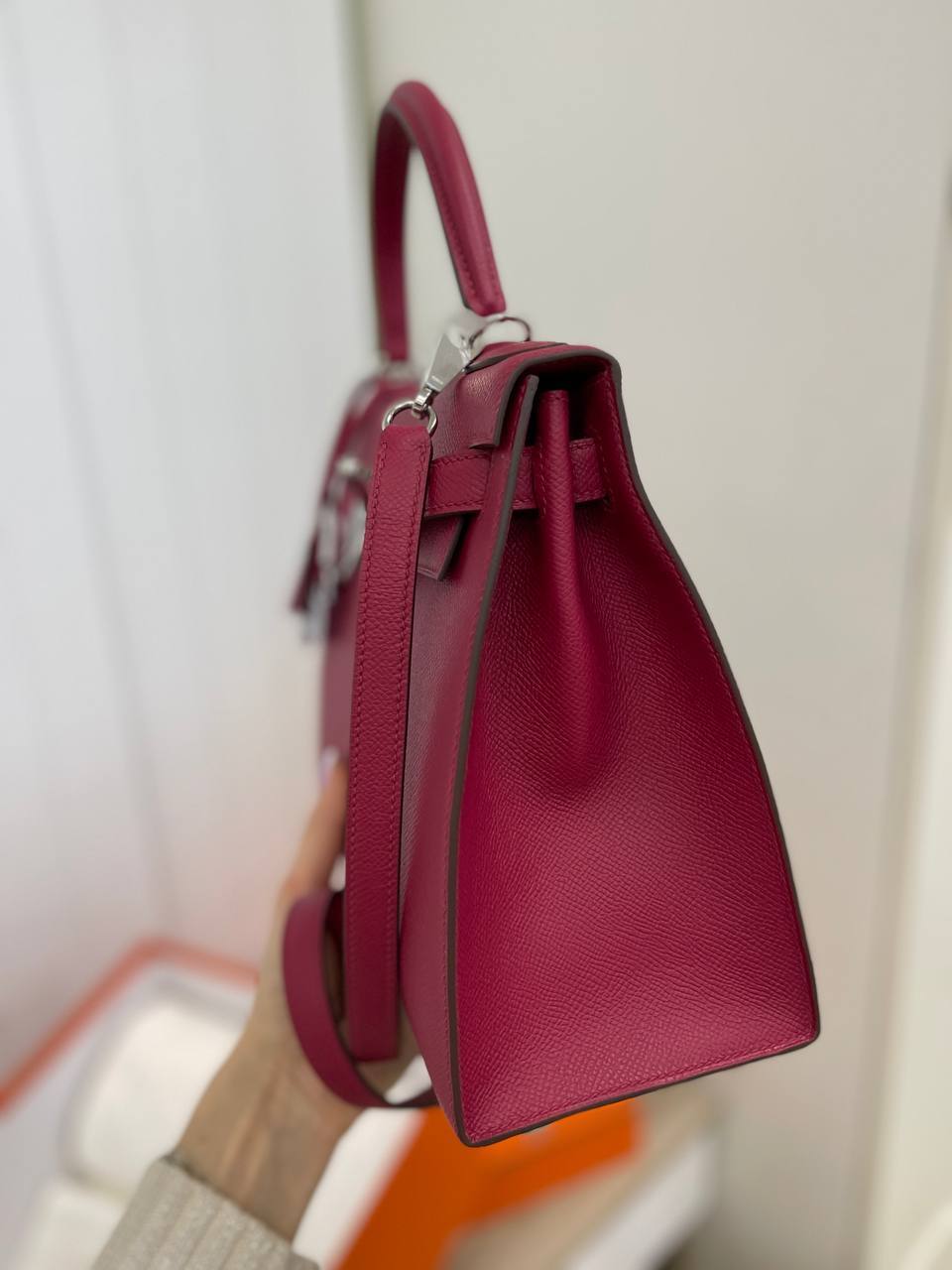 Сумка женская Kelly, коллекционная, PHW, 28 Hermes BP-32777 Сумка женская Kelly, коллекционная, PHW, 28 Hermes BP-32777