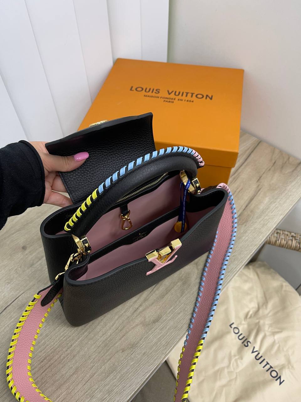 Коллекционная сумка женская Capucines 27 см Louis Vuitton BP-29493 Коллекционная сумка женская Capucines 27 см Louis Vuitton BP-29493
