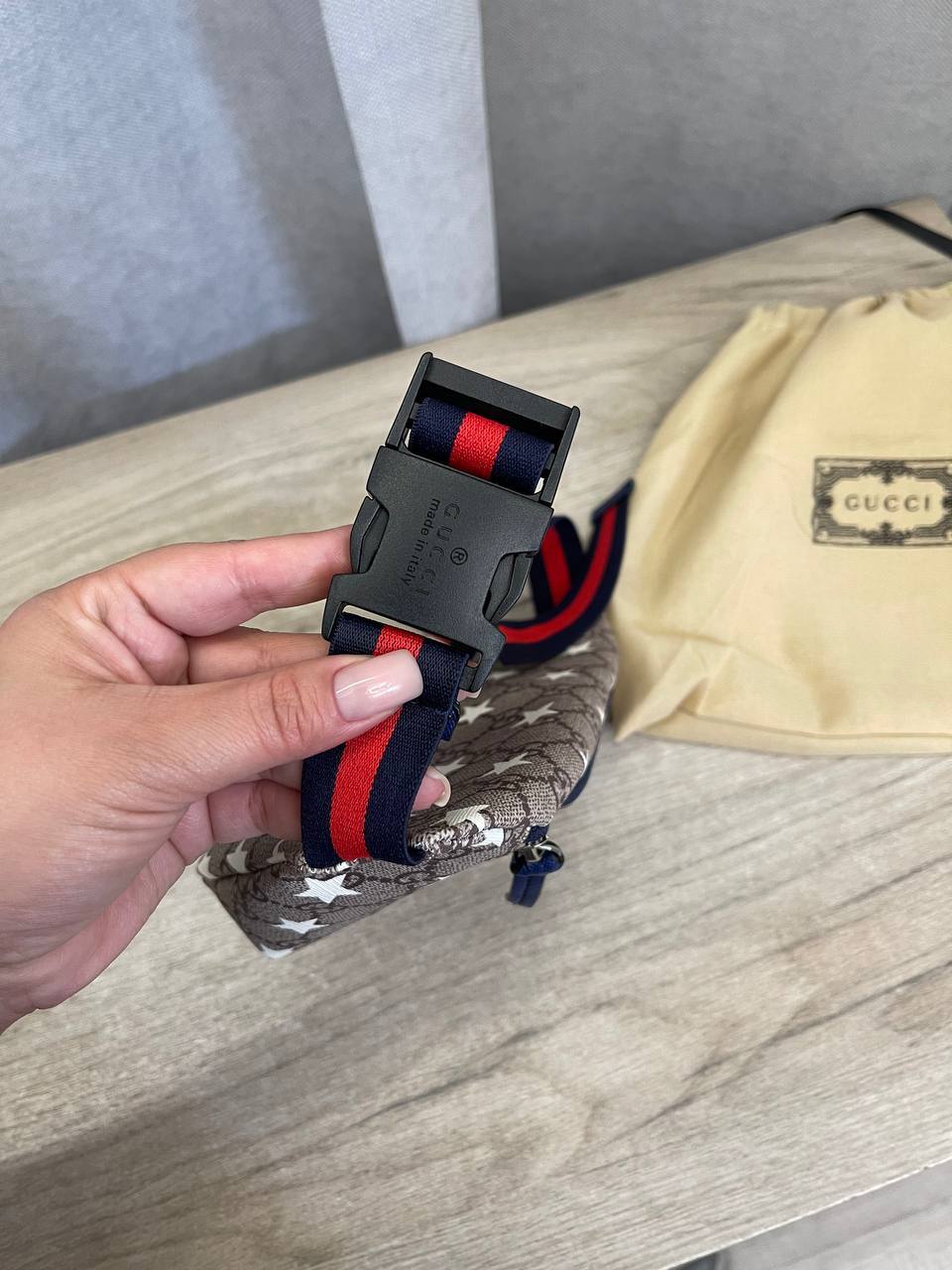 Gucci стильная слинг-сумка BP-51695 Gucci стильная слинг-сумка BP-51695