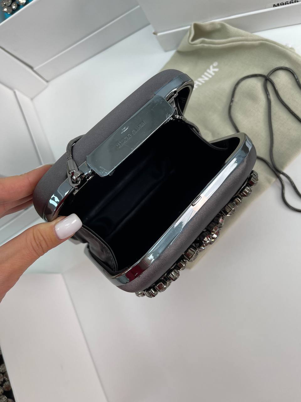 Клатч лимитированный Manolo Blahnik BP-17941 Клатч лимитированный Manolo Blahnik BP-17941