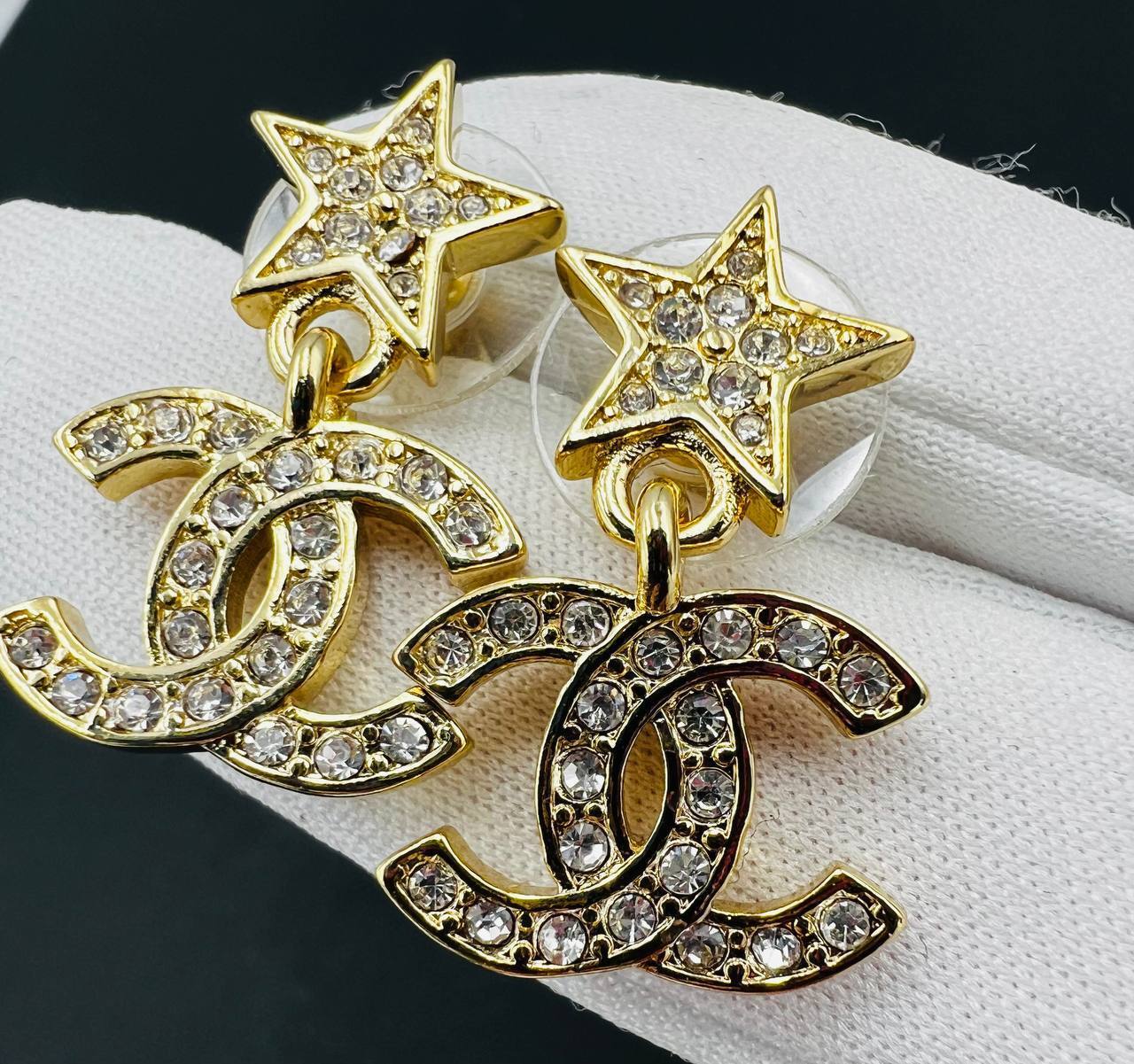 Серьги трендовые Chanel BP-47996 Серьги трендовые Chanel BP-47996