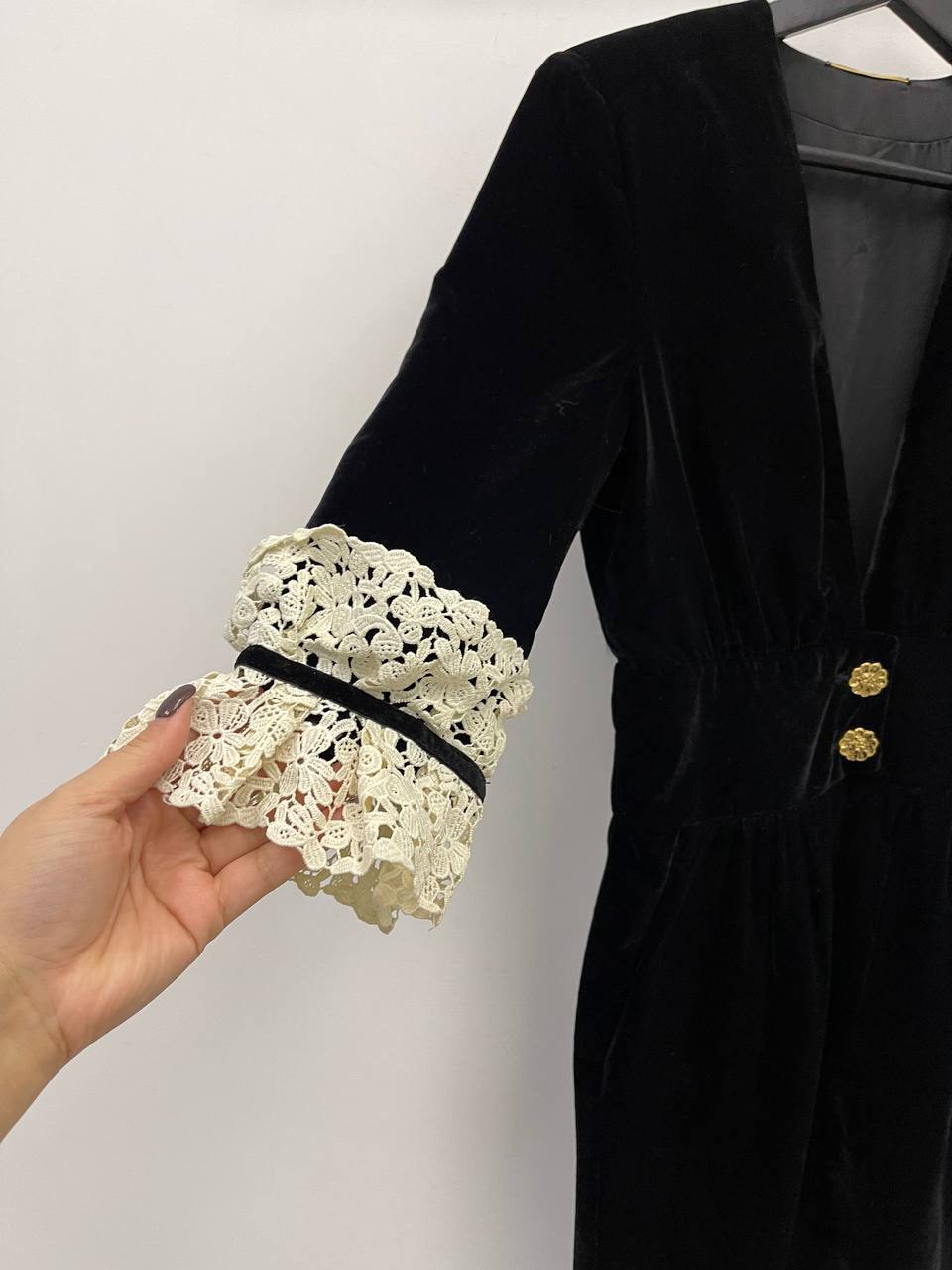 Бархатное элитное платье Yves Saint Laurent BP-24294 Бархатное элитное платье Yves Saint Laurent BP-24294