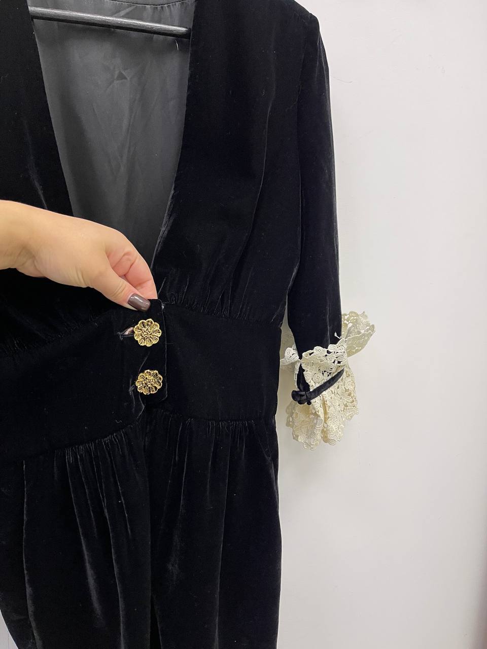 Бархатное элитное платье Yves Saint Laurent BP-24294 Бархатное элитное платье Yves Saint Laurent BP-24294