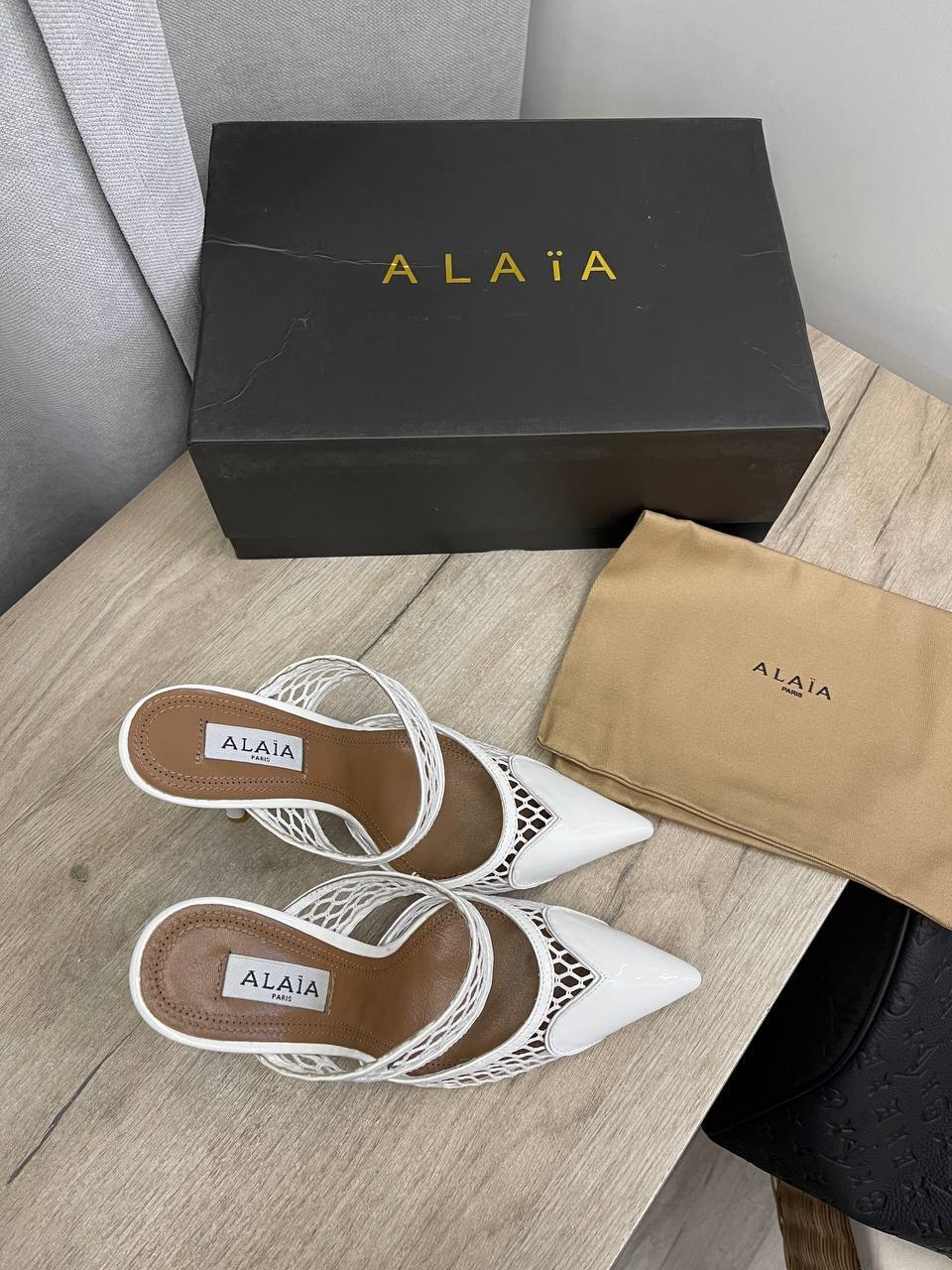 Трендовые туфли Alaia BP-51995 Трендовые туфли Alaia BP-51995