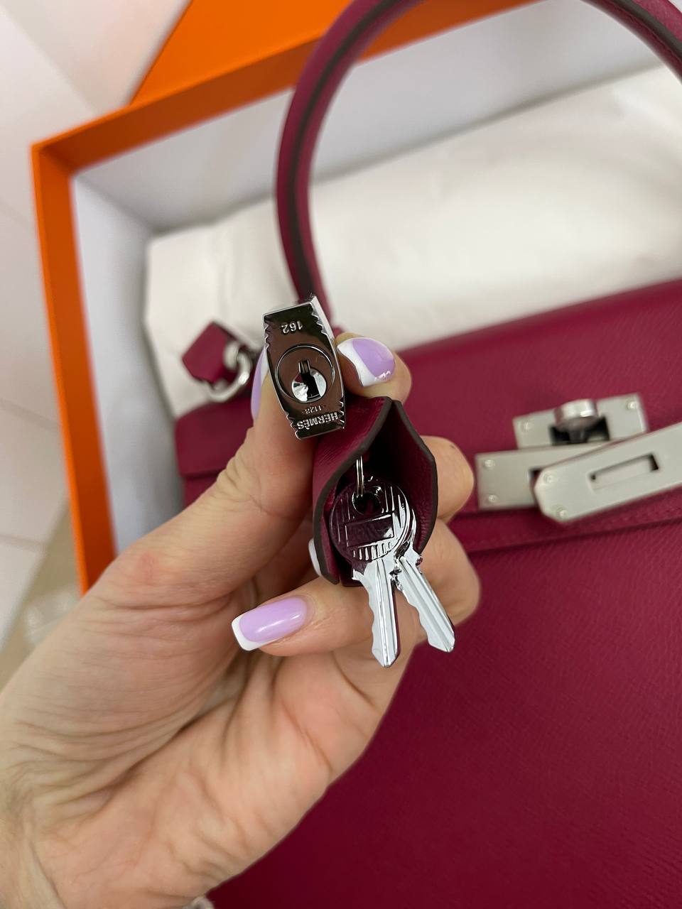 Сумка женская Kelly, коллекционная, PHW, 28 Hermes BP-32777 Сумка женская Kelly, коллекционная, PHW, 28 Hermes BP-32777