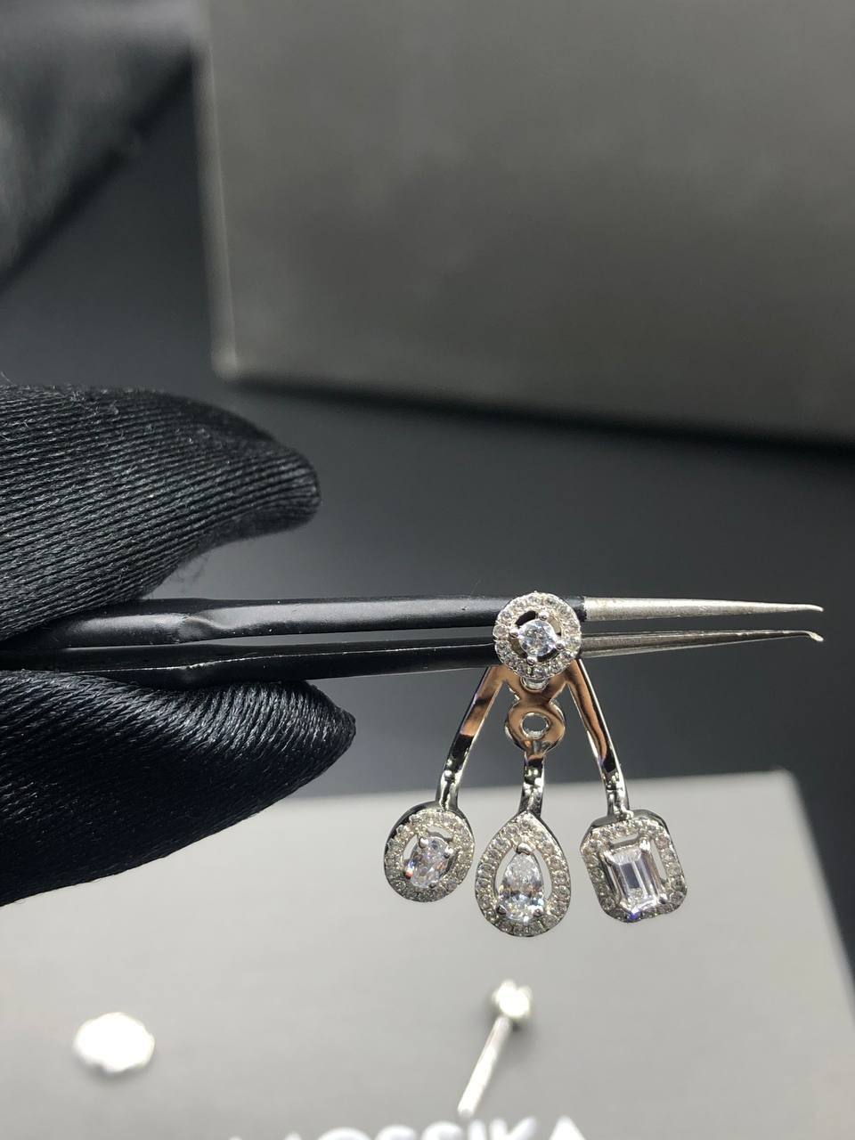 Трендовые серьги MESSIKA BP-25477 Трендовые серьги MESSIKA BP-25477