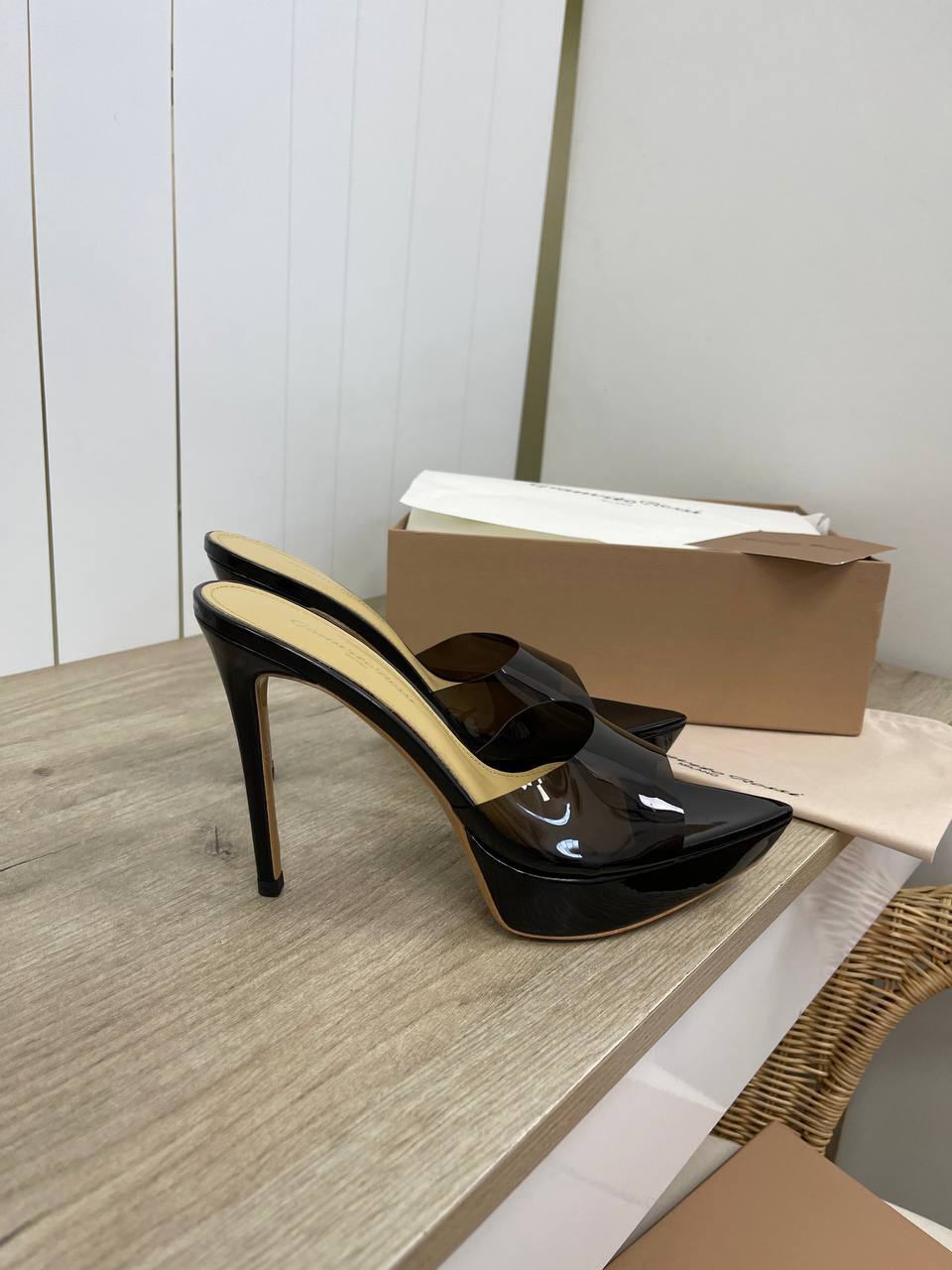 Трендовые мюли Gianvito Rossi BP-34767 Трендовые мюли Gianvito Rossi BP-34767