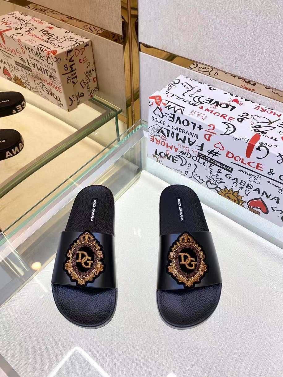 Шлёпанцы стильные Dolce & Gabbana BP-31812 Шлёпанцы стильные Dolce & Gabbana BP-31812