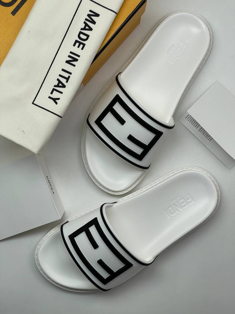 Шлёпанцы трендовые Fendi BP-17873 Шлёпанцы трендовые Fendi BP-17873