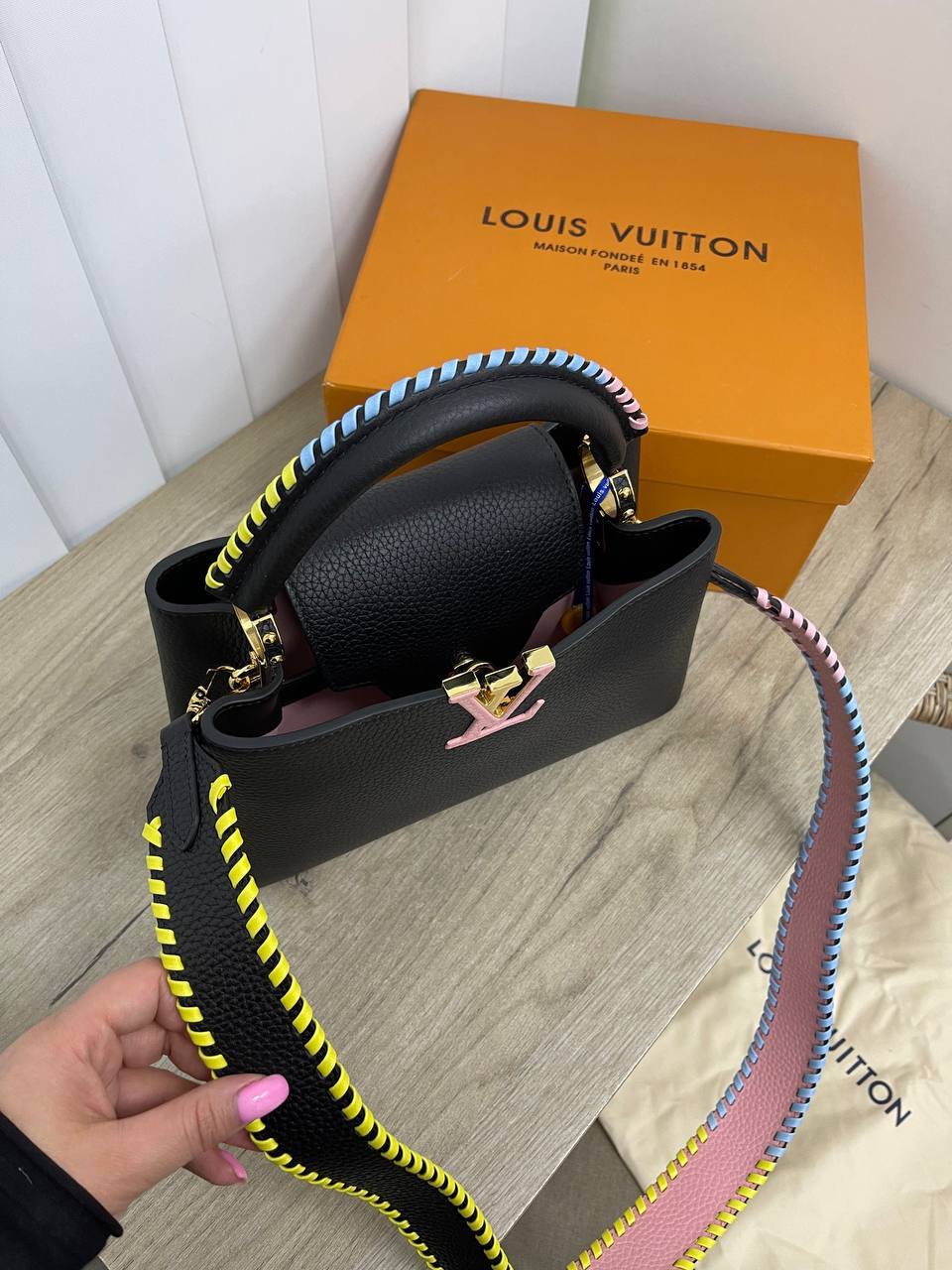 Коллекционная сумка женская Capucines 27 см Louis Vuitton BP-29493 Коллекционная сумка женская Capucines 27 см Louis Vuitton BP-29493