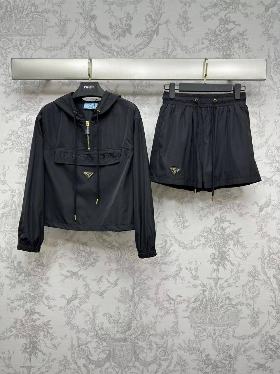 Элитный женский костюм Prada BP-48590 Элитный женский костюм Prada BP-48590