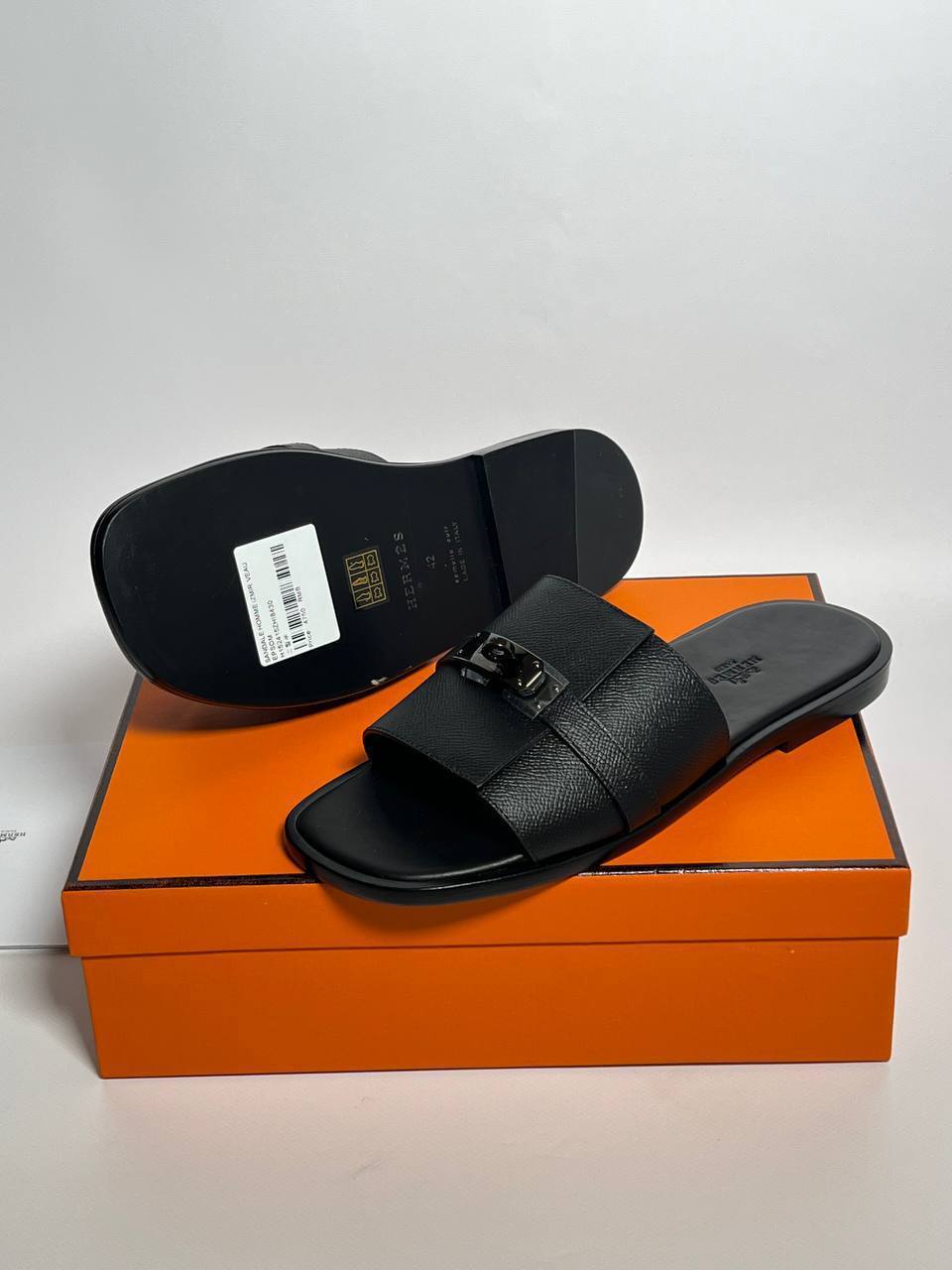 Дизайнерские шлепанцы Hermes BP-37592 Дизайнерские шлепанцы Hermes BP-37592