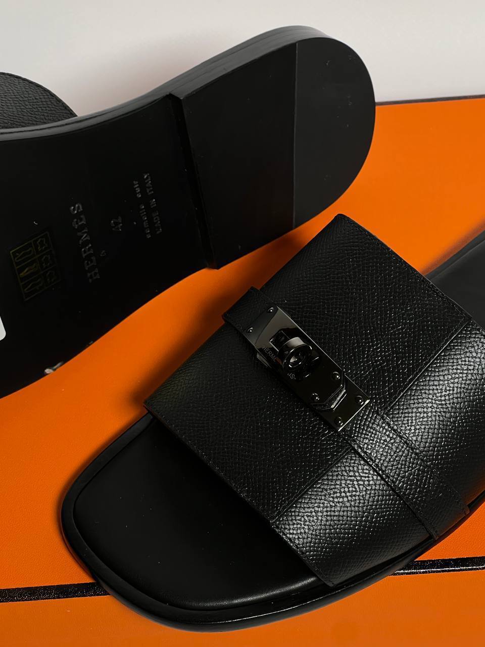 Дизайнерские шлепанцы Hermes BP-37592 Дизайнерские шлепанцы Hermes BP-37592