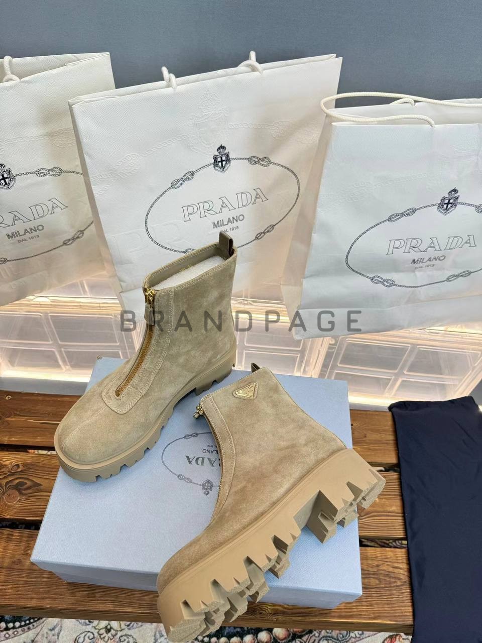 Женские ботинки кожаные Prada BPLUX12356 Женские ботинки кожаные Prada BPLUX12356