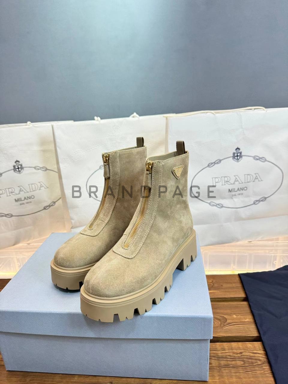 Женские ботинки кожаные Prada BPLUX12356 Женские ботинки кожаные Prada BPLUX12356