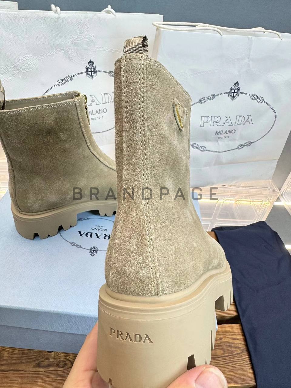Женские ботинки кожаные Prada BPLUX12356 Женские ботинки кожаные Prada BPLUX12356