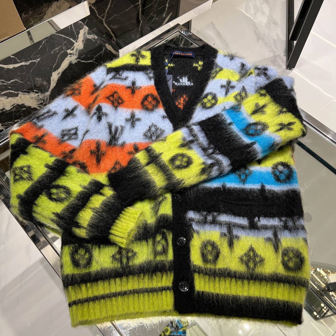 Кардиган Louis Vuitton люкс BP-17792 Кардиган Louis Vuitton люкс BP-17792