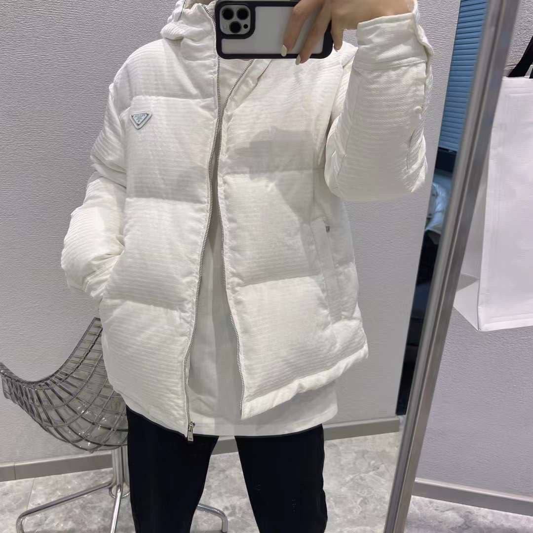 Премиальный пуховик Prada BP-22203 Премиальный пуховик Prada BP-22203