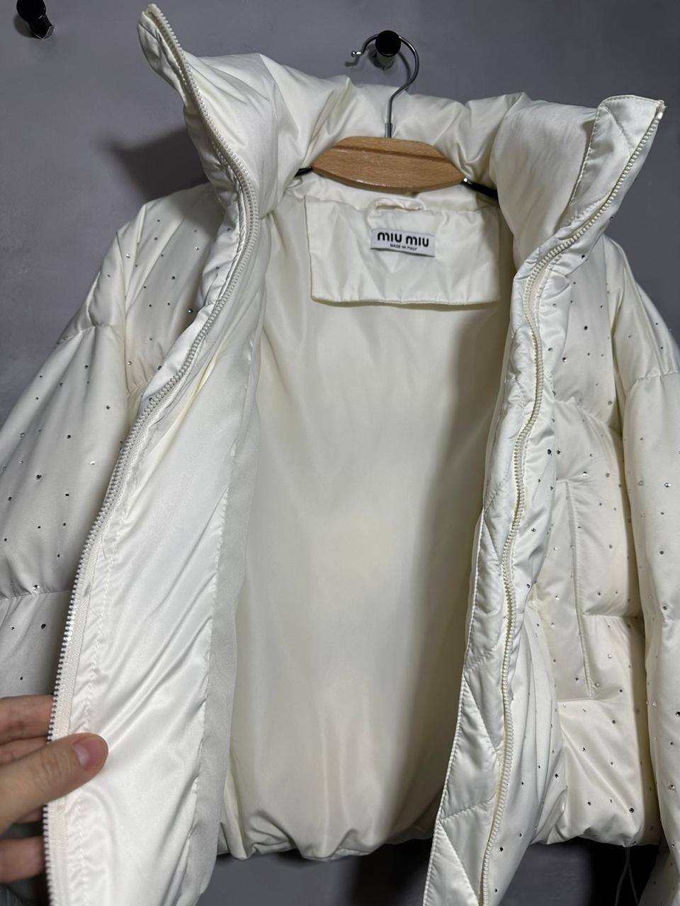 Элитный пуховик Miu Miu BP-44785 Элитный пуховик Miu Miu BP-44785