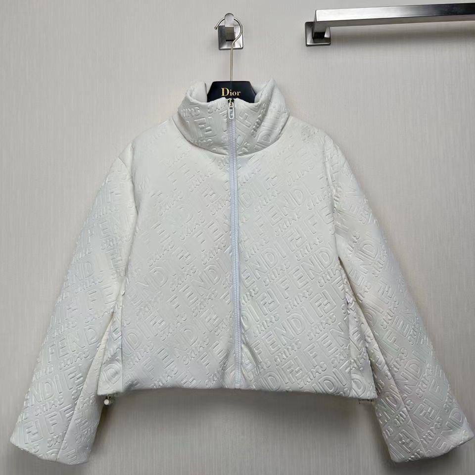 Пуховик премиум Fendi BP-20068 Пуховик премиум Fendi BP-20068