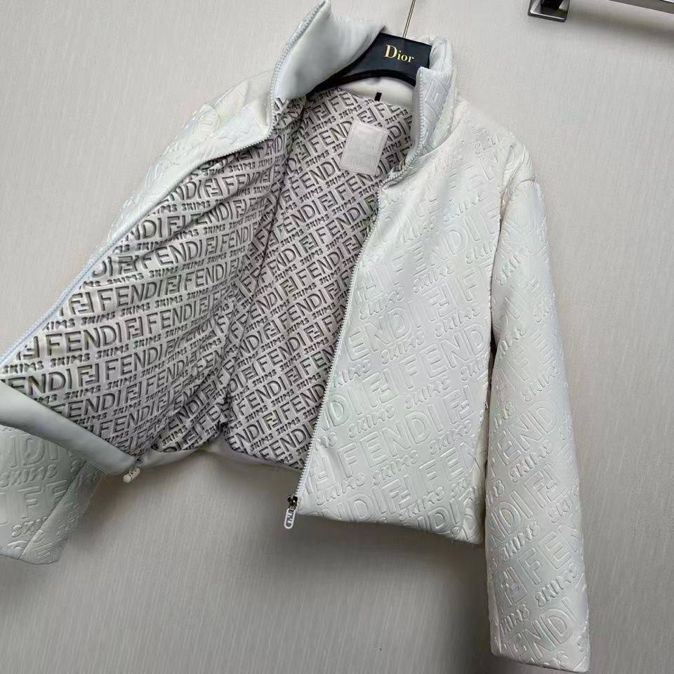 Пуховик премиум Fendi BP-20068 Пуховик премиум Fendi BP-20068